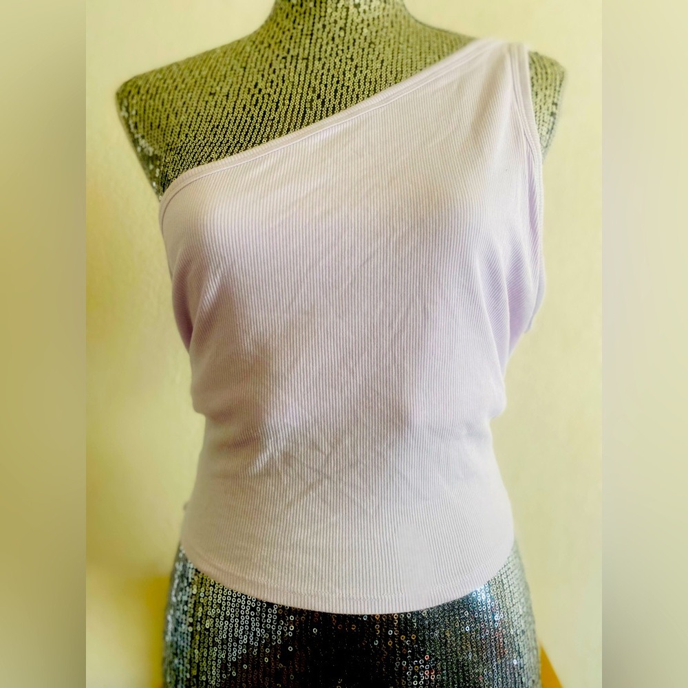 VICTORIA’S SECRET PINK one-shoulder crop tank top